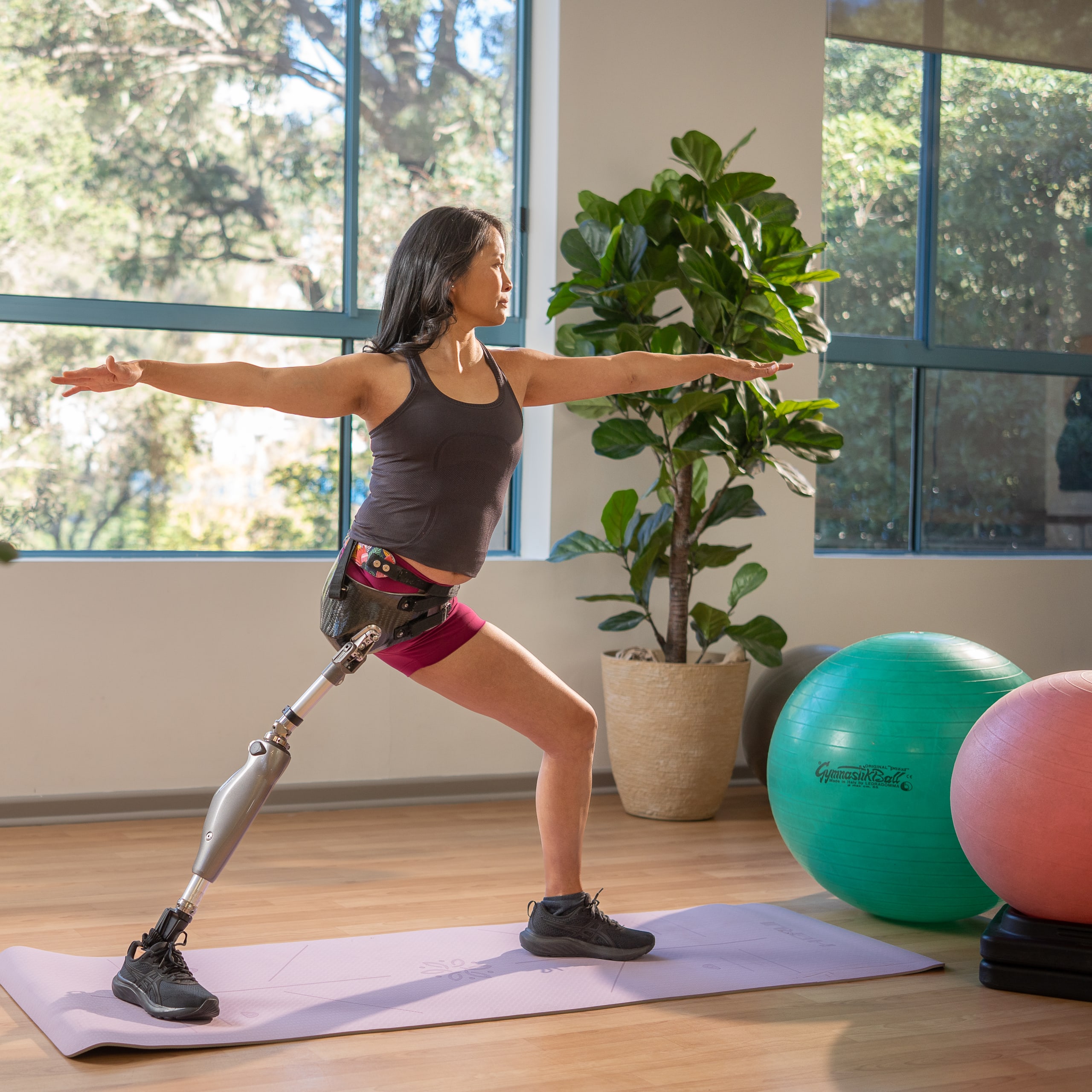Hip-Disarticulation_Sonia_Lifestyle-Image_01