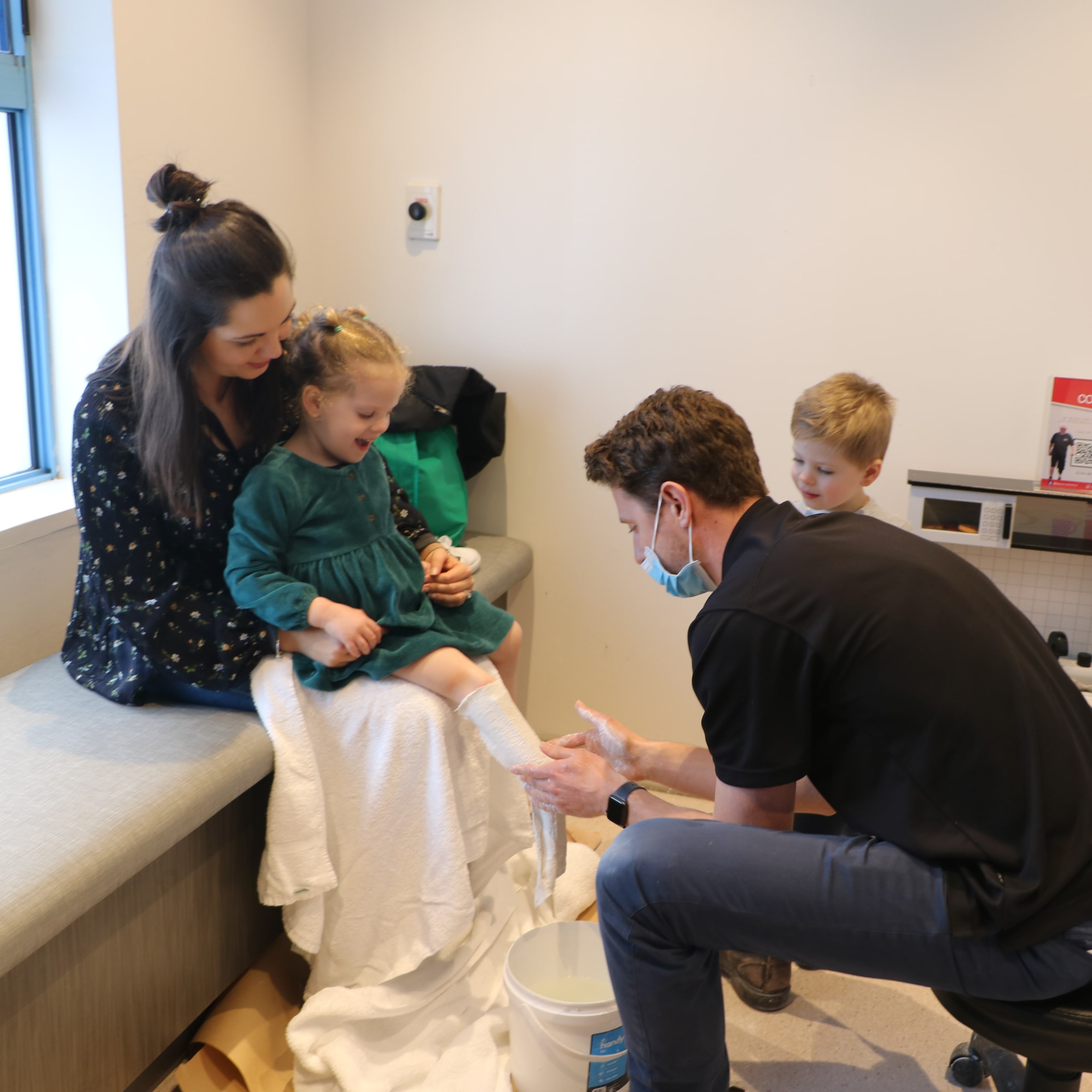 Paediatric_Casting_Lifestyle-Image