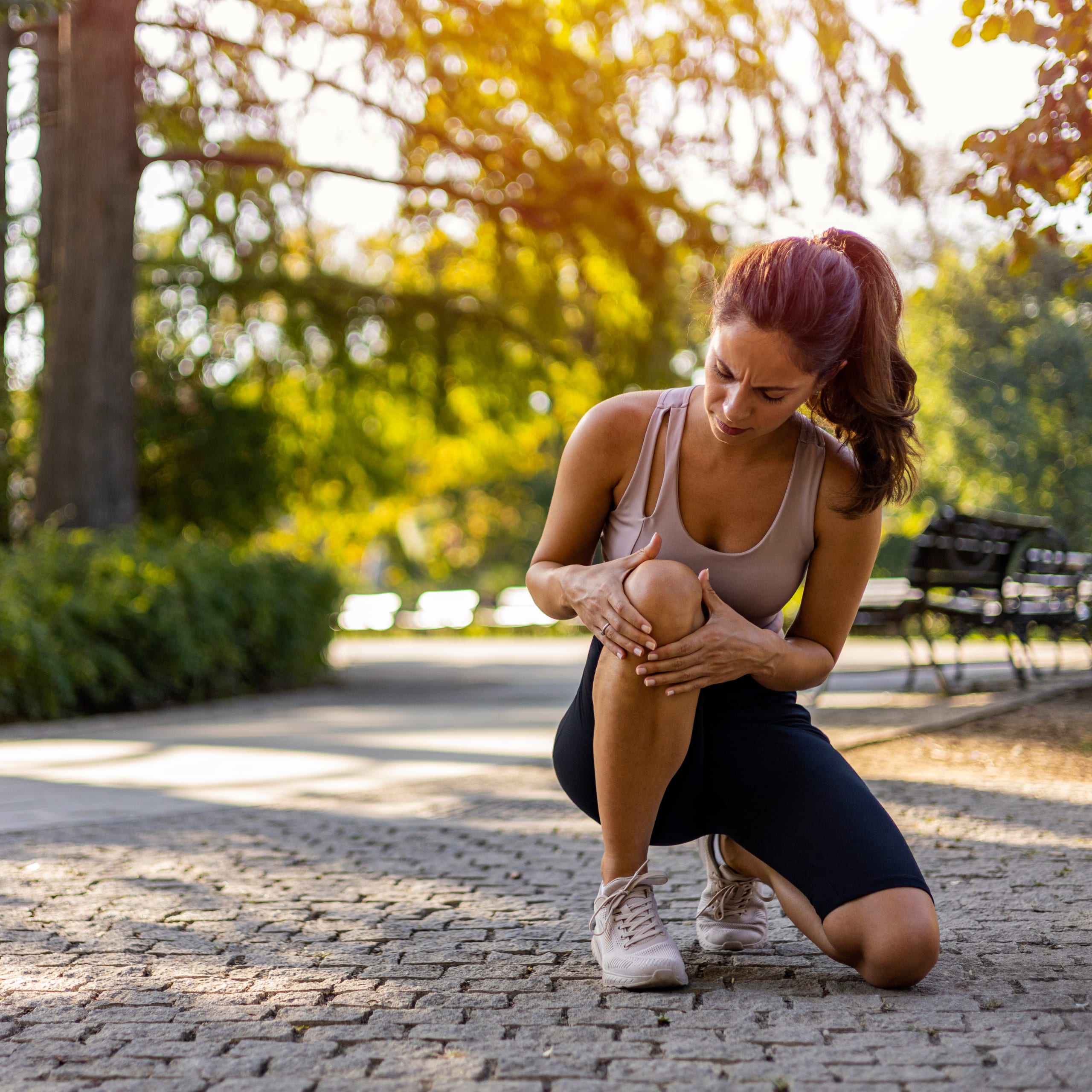 AdobeStock_681185319_knee