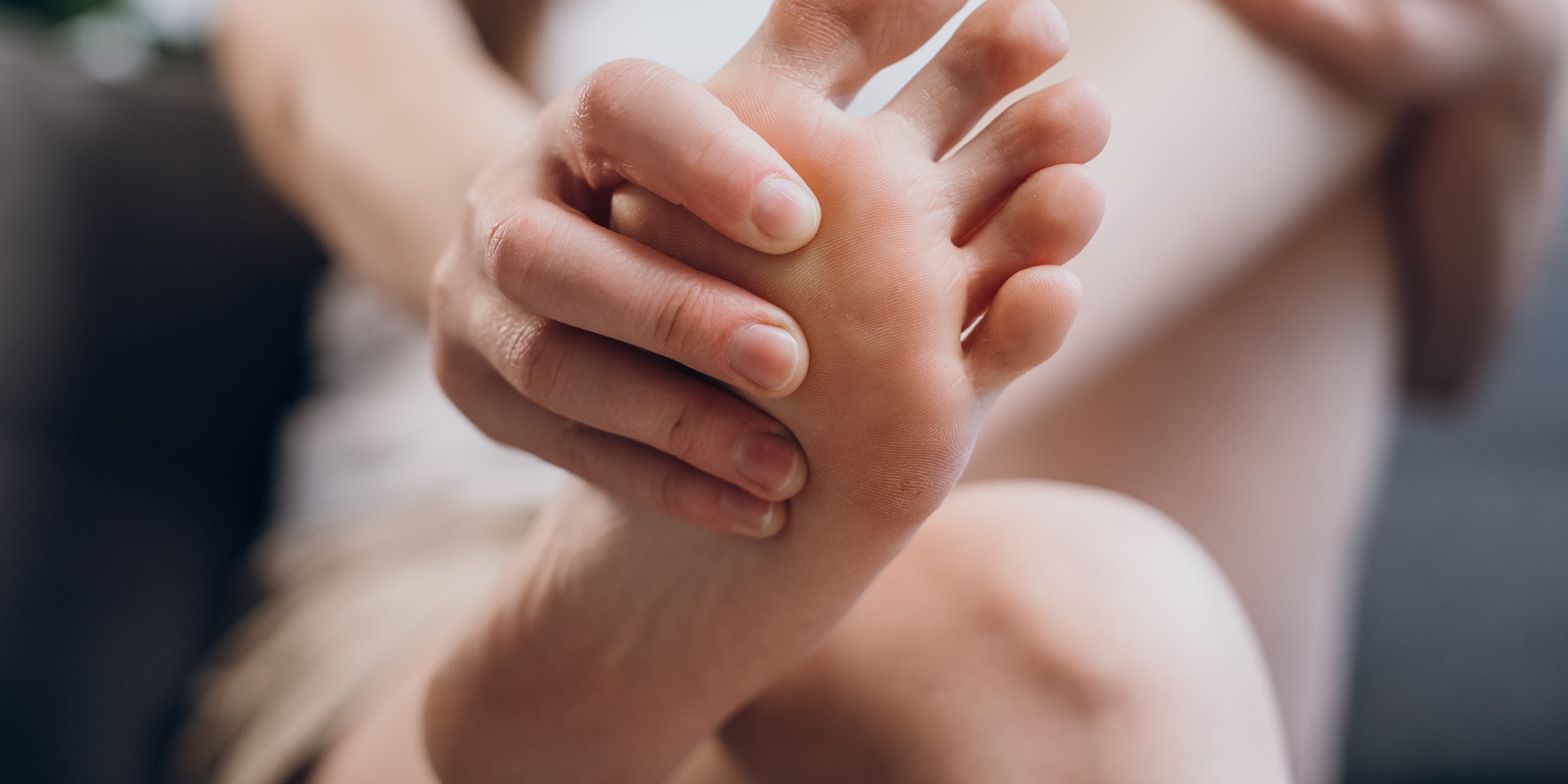 AdobeStock_545734345_feet_metatarsalgi