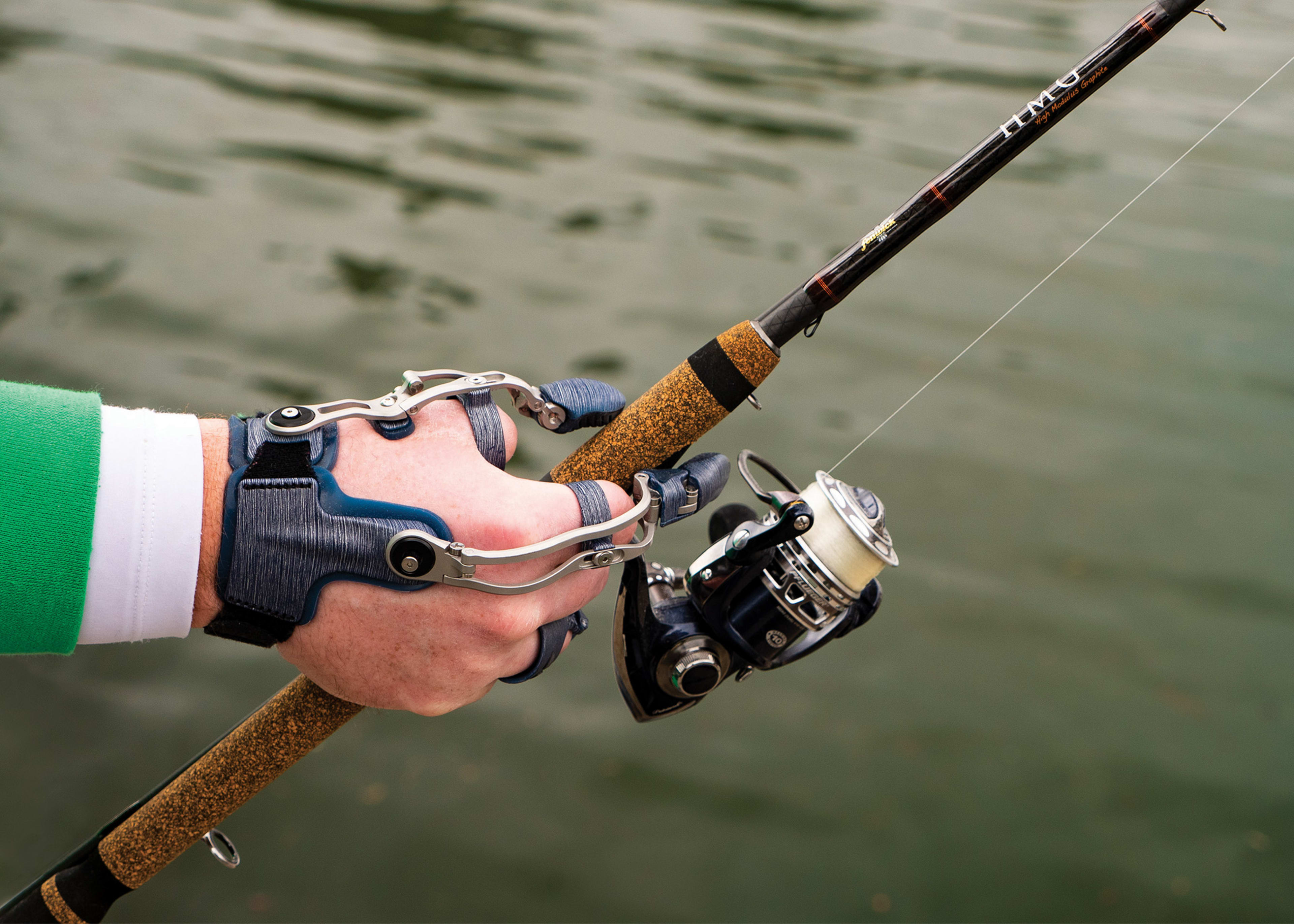 NP_PIP_MCP_Thumb_Fishing_Matt_Lifestyle_13