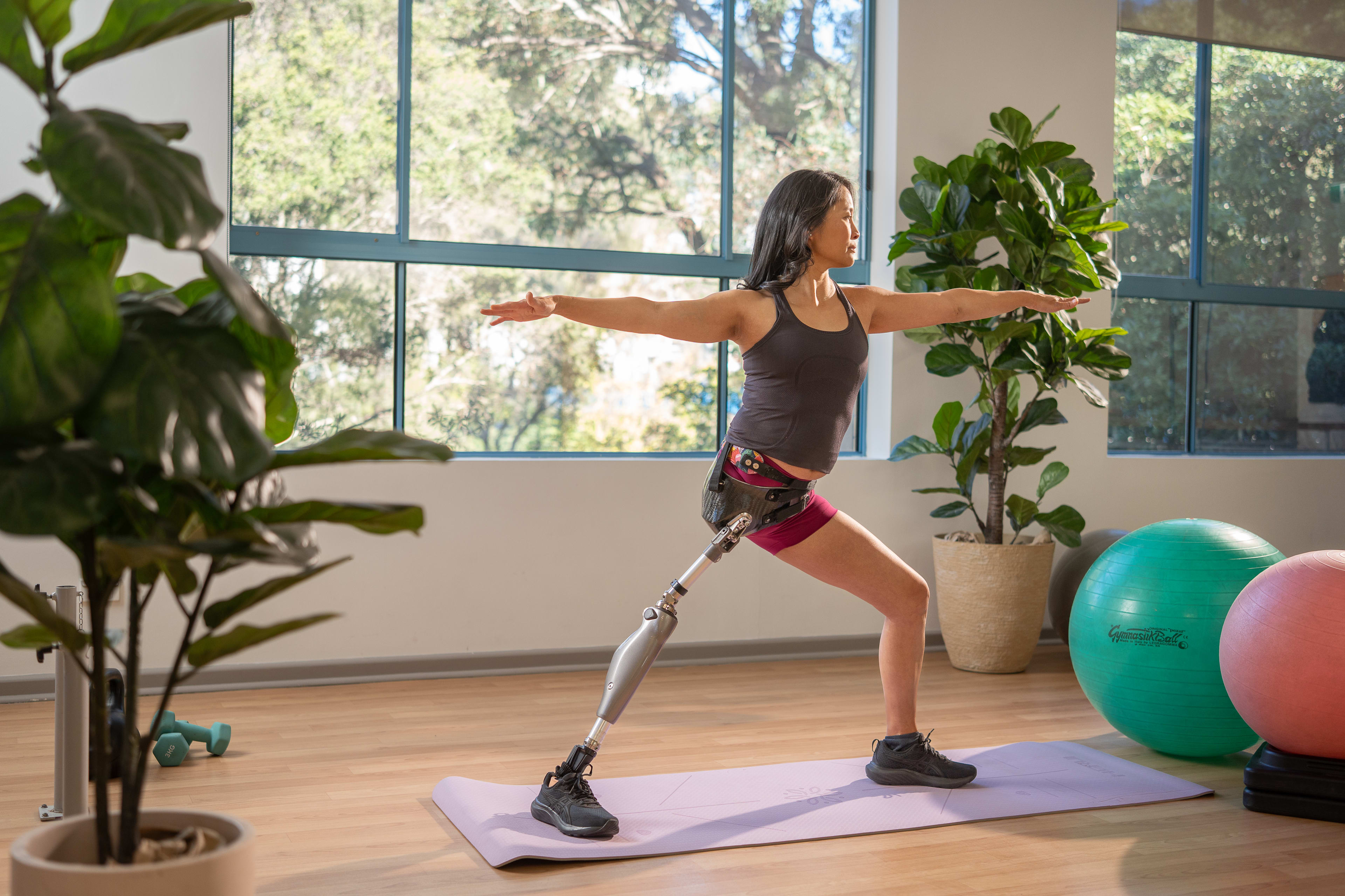 Hip-Disarticulation_Sonia_Lifestyle-Image_01