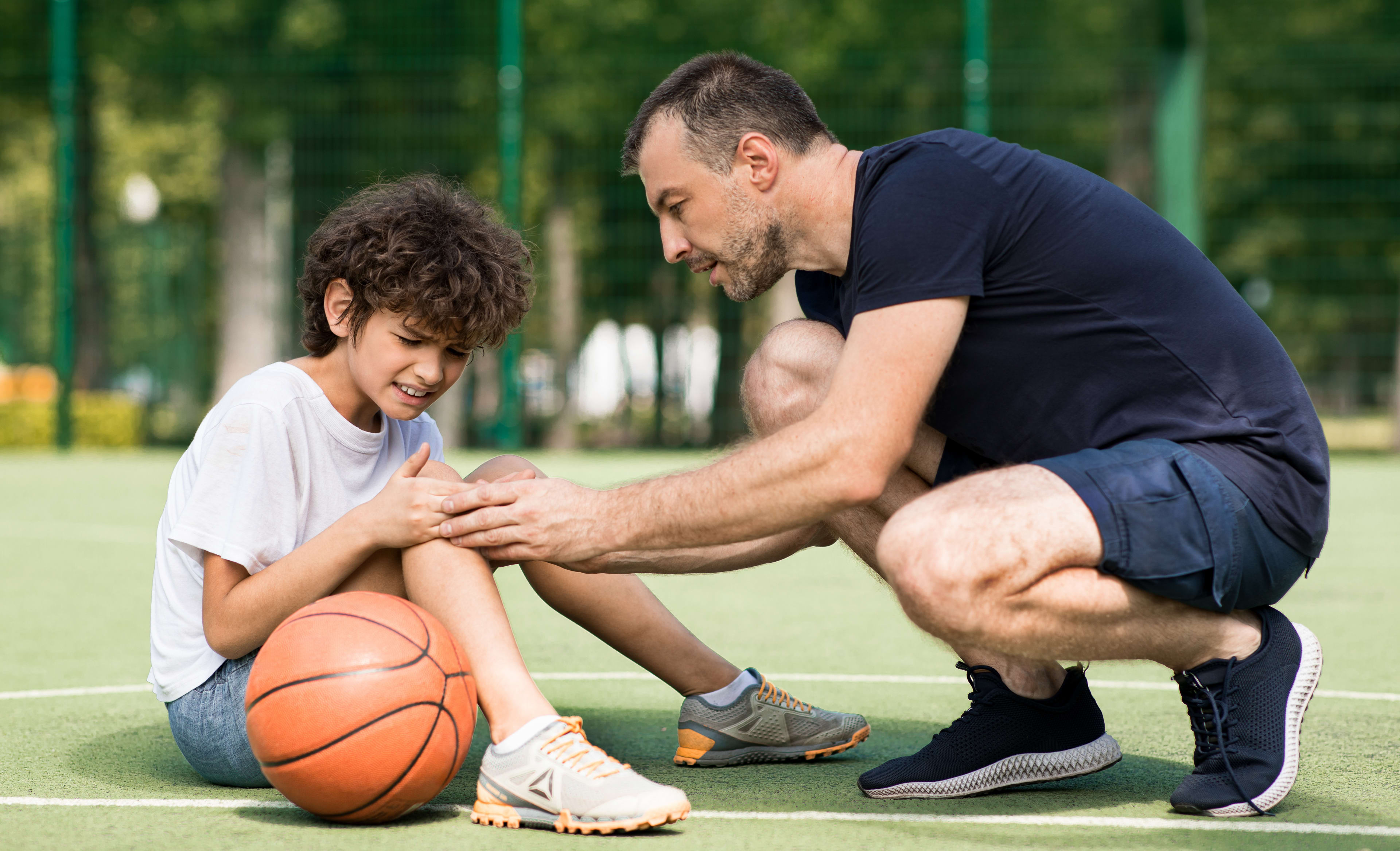 AdobeStock_1098273768_knee_schlatters_sjukdom